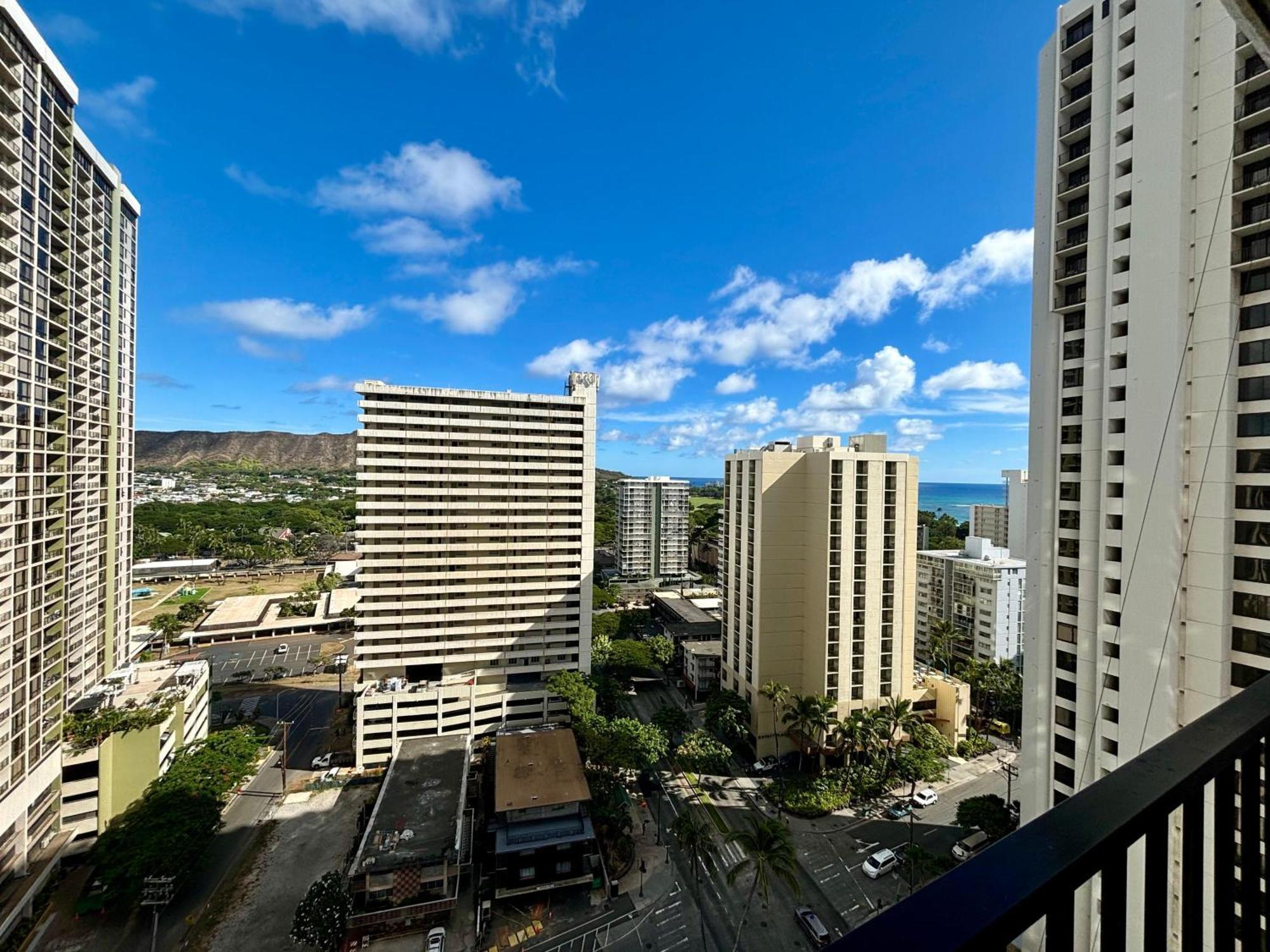 Вилла Welcoming Waikiki Banyan Гонолулу Экстерьер фото